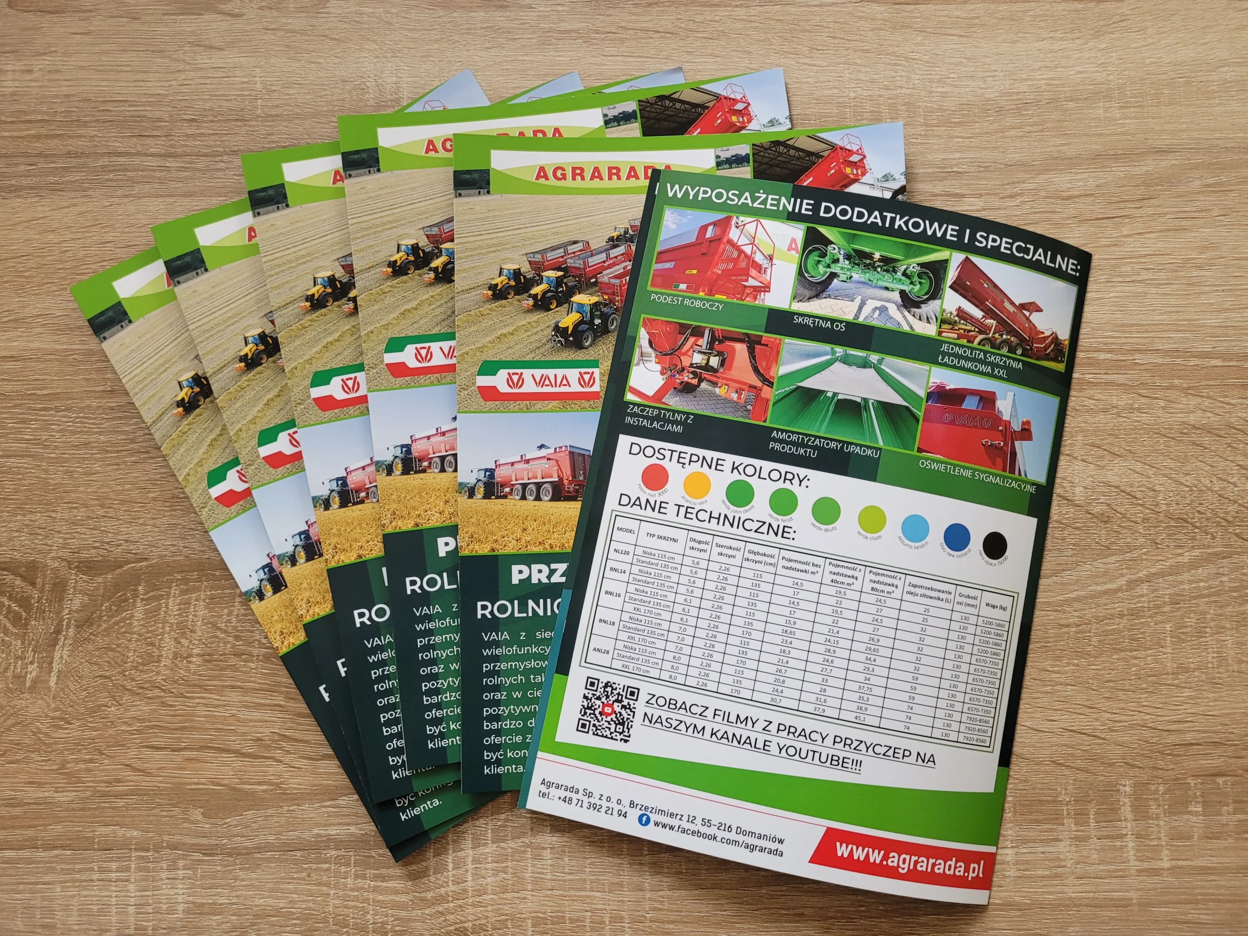 Katalogi składane A4