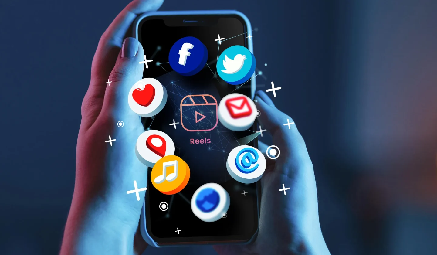 hands-holding-smartphone-social-media-concept (4)